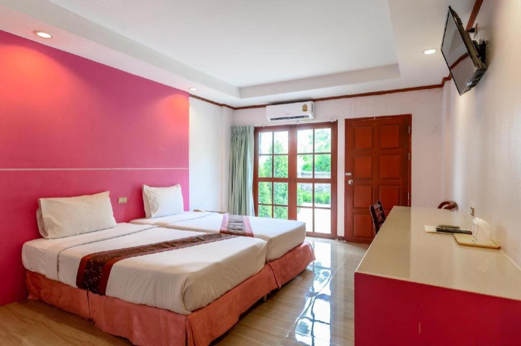 Beverly Hill Park Hotel Nakhon Sawan Ngoại thất bức ảnh