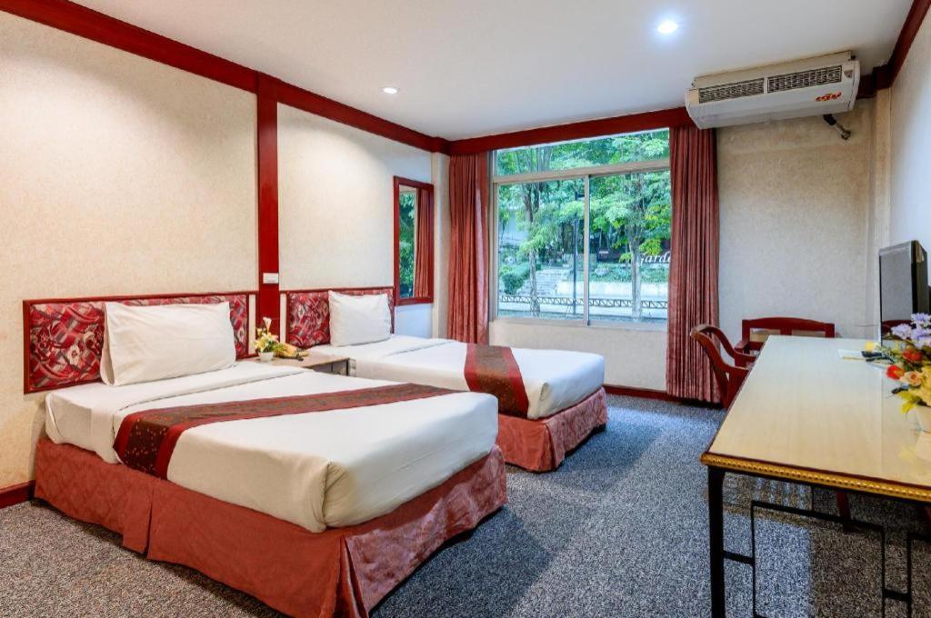 Beverly Hill Park Hotel Nakhon Sawan Ngoại thất bức ảnh